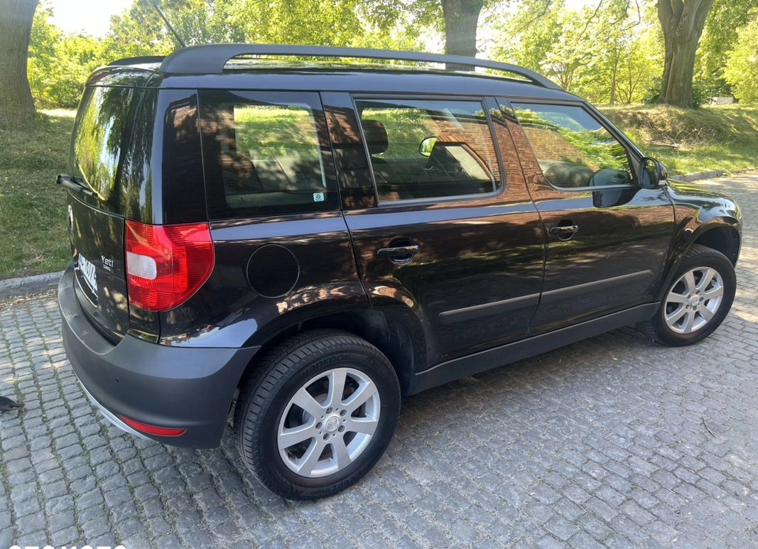 Skoda Yeti cena 26900 przebieg: 239000, rok produkcji 2012 z Radków małe 254